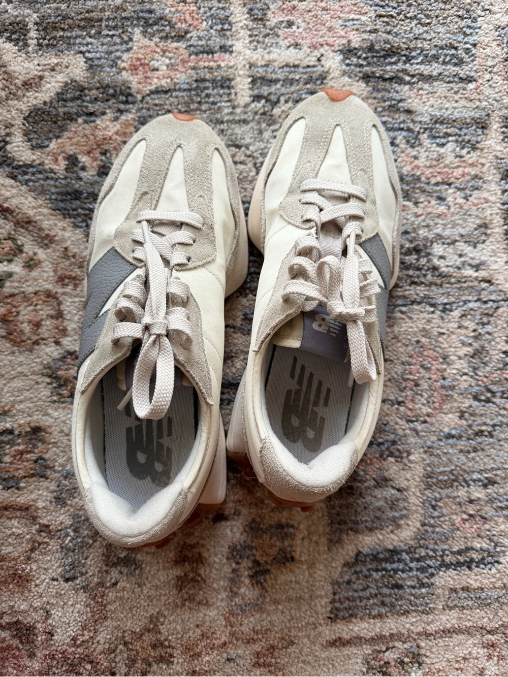 New Balance 327 gray and cream - Picture 2 of 4